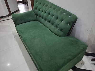 Dewan for Sale in Lahore condition 8/10