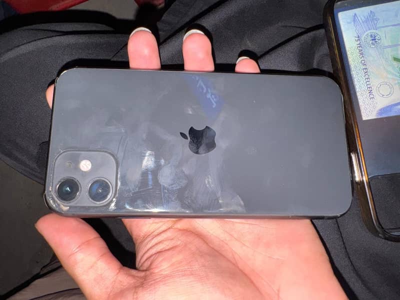 Apple iPhone 11 0