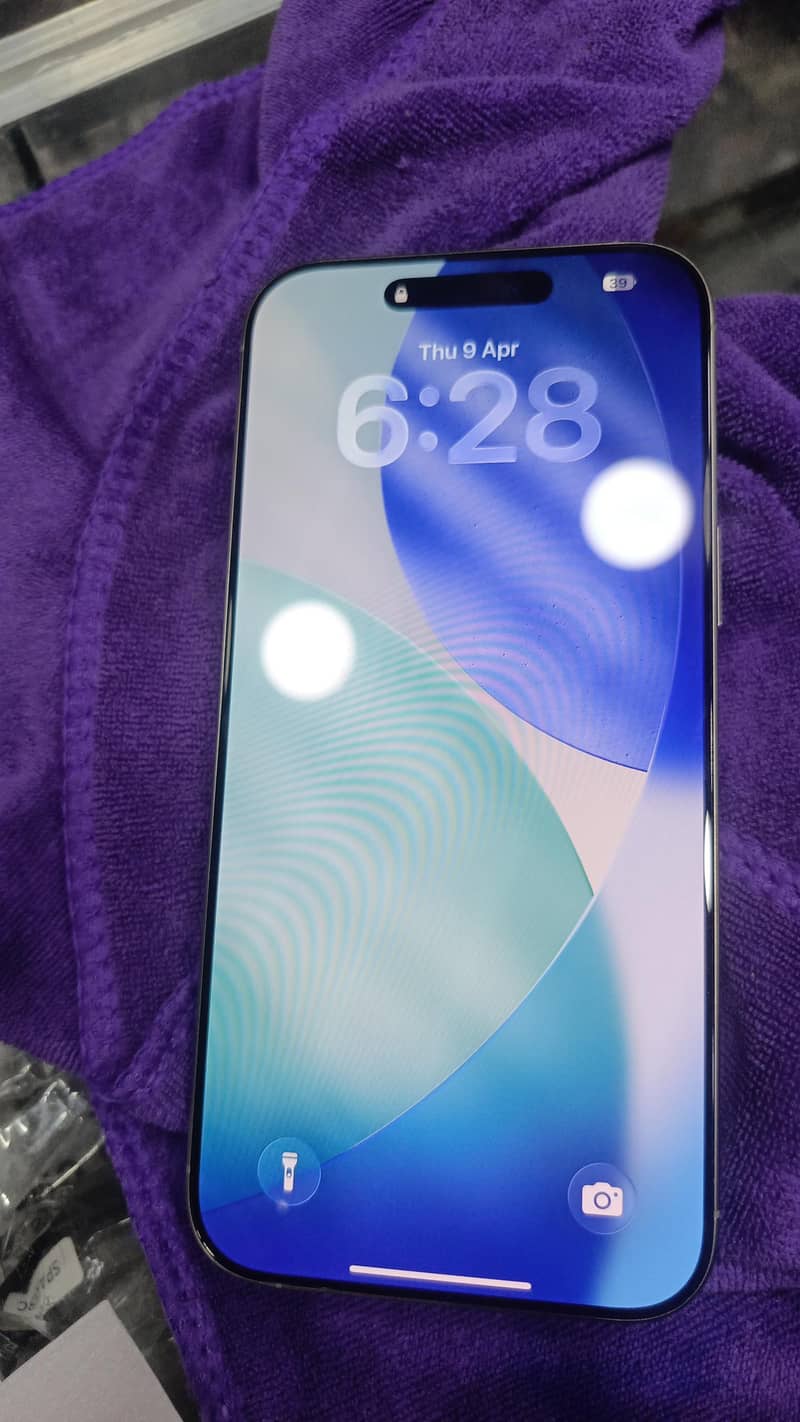 Apple iPhone 16 Pro Max 1