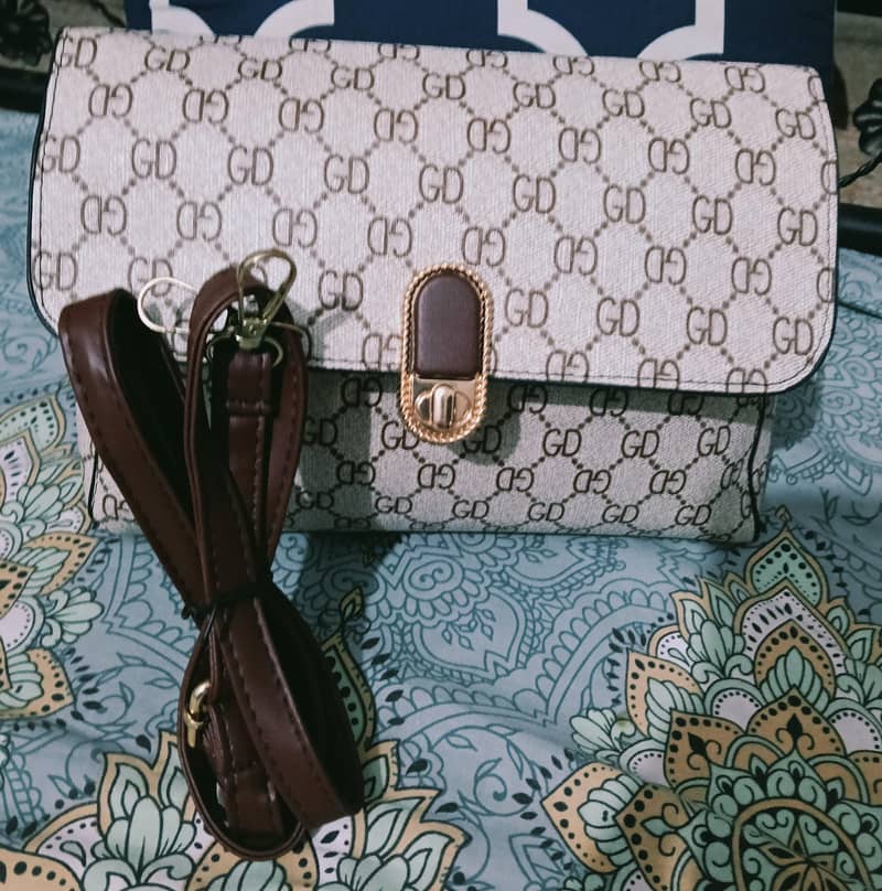 Hand bag 0
