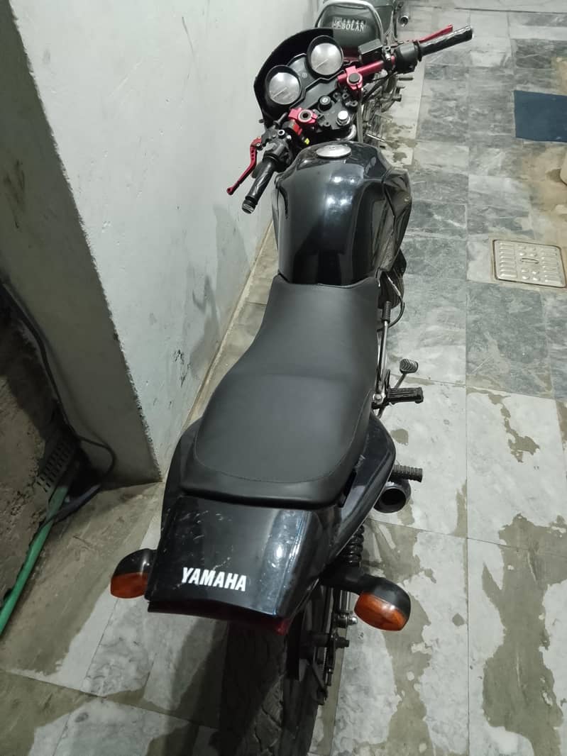 Ybr125 4