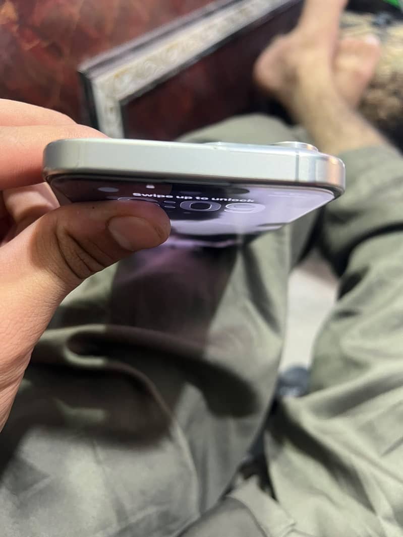 iPhone 15 pro max 2