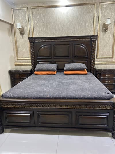 Bed, 2 side tables , dressing table