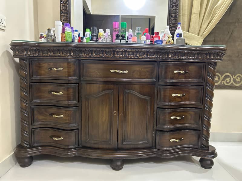 Bed, 2 side tables , dressing table 1