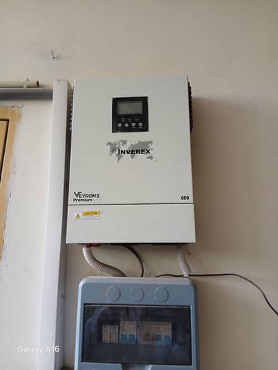 Inverex Hybrid Inverter 600W
