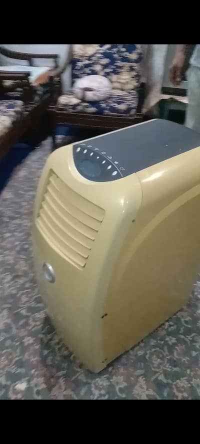 portable AC number 03262972516