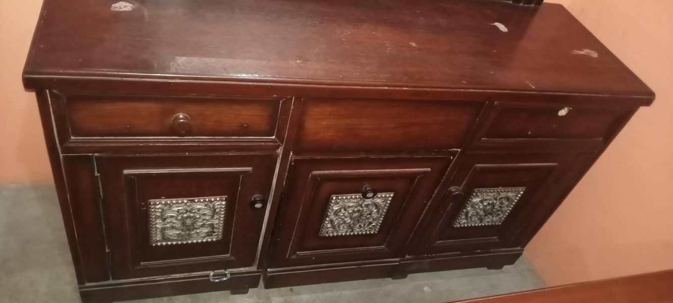 Bead and Table 8