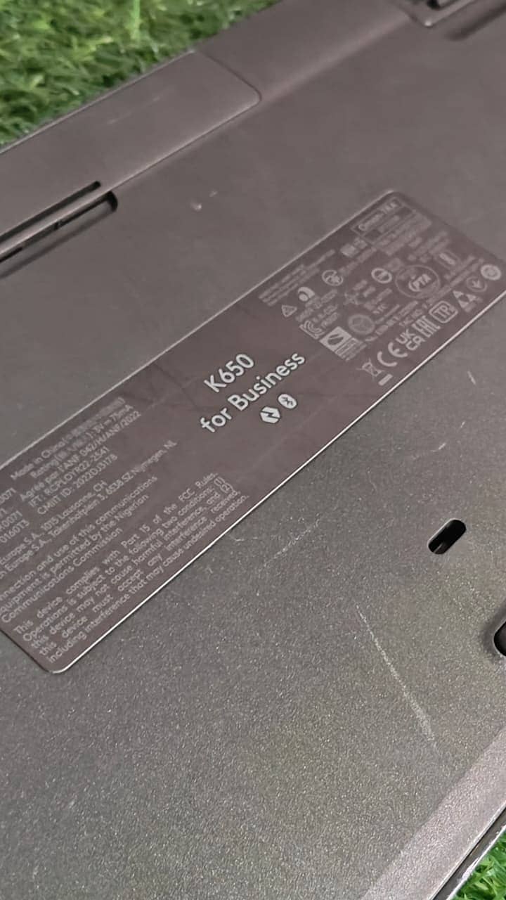 LOGITECH K650 4