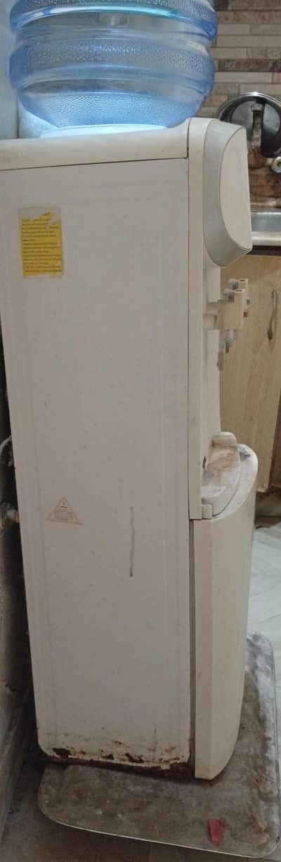 water dispenser body repair Hogi compressor theek hai