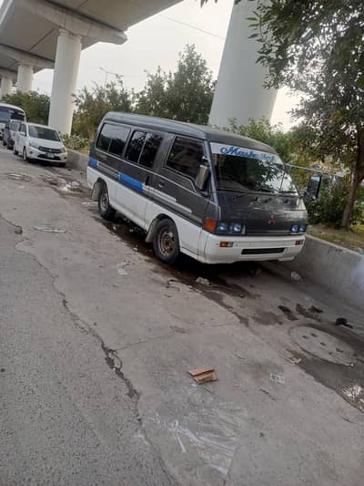 Mitsubishi L300 1995 model 2026 register