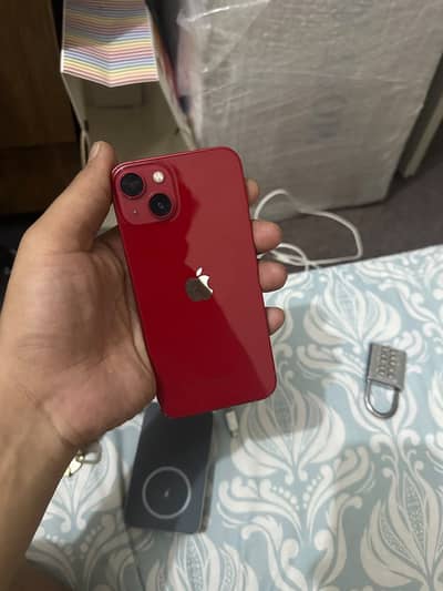 Apple iPhone 13