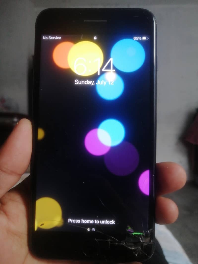 Apple iPhone 7 Plus 0
