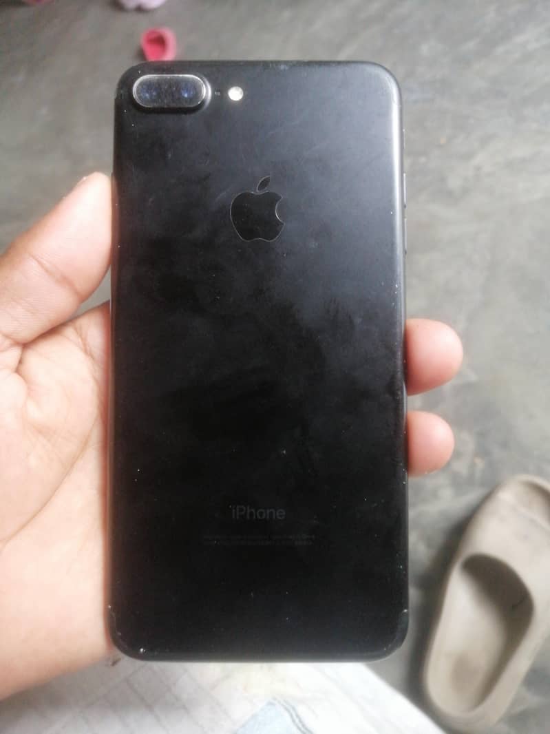Apple iPhone 7 Plus 1
