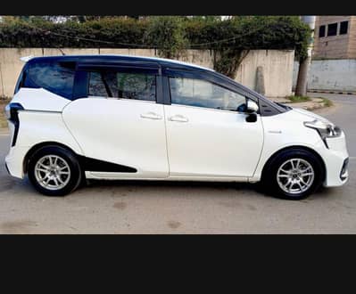 Sienta hybrid X