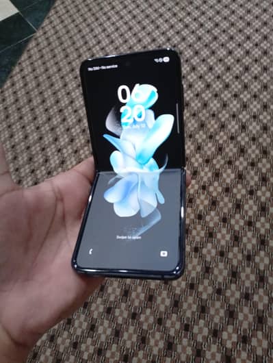 Samsung Mobile Z Flip 4