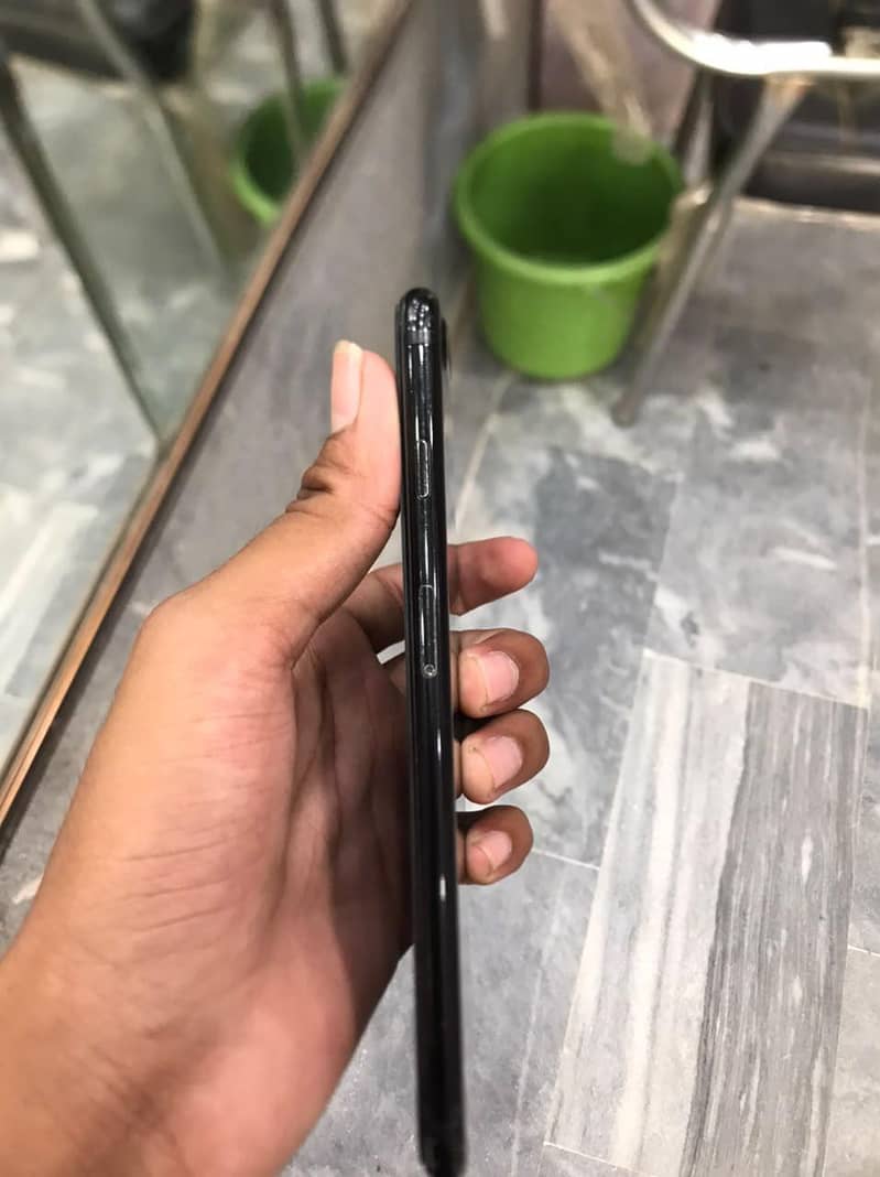 Apple iPhone 7 Plus 4