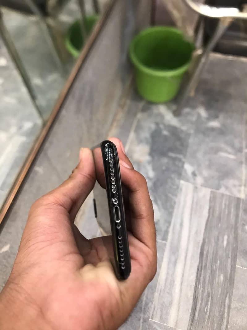 Apple iPhone 7 Plus 5