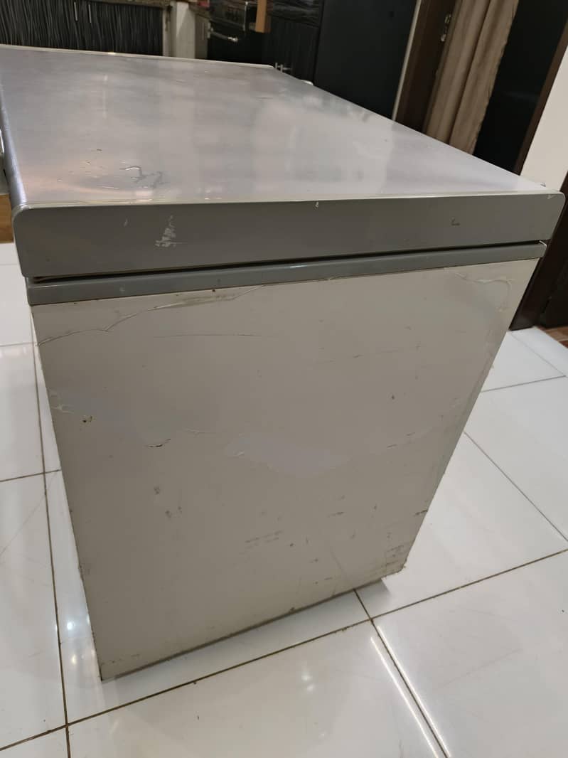 Waves deep freezer 3