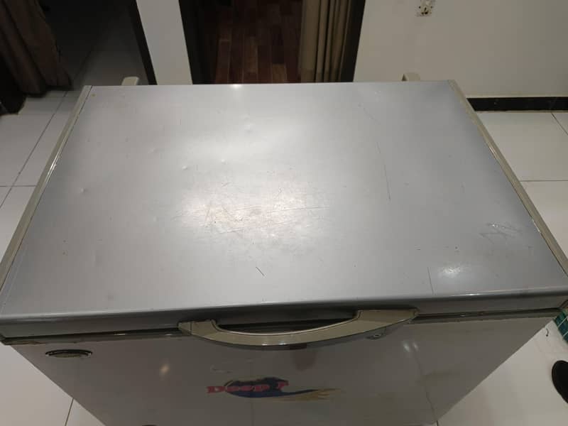 Waves deep freezer 4