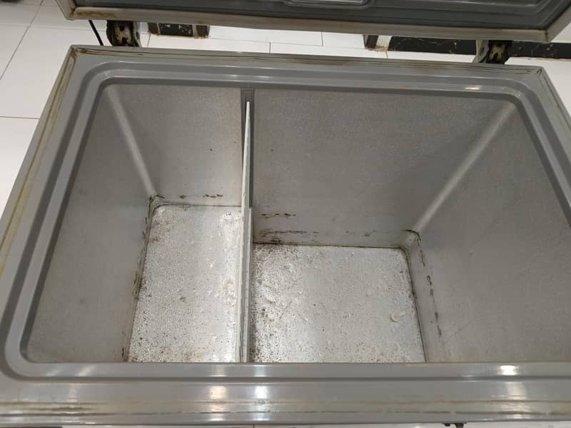Waves deep freezer 5