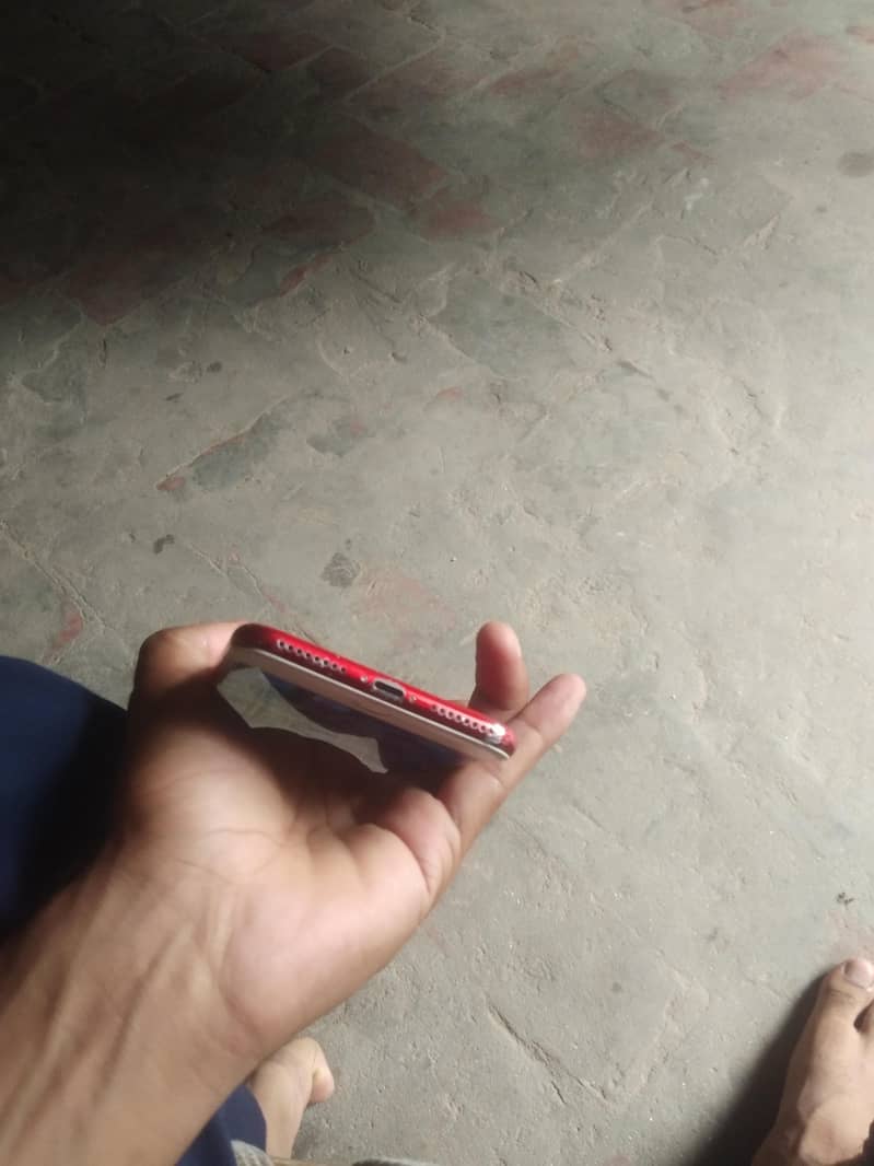 Apple iPhone 7 Plus 6