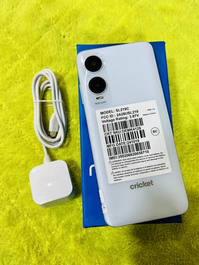 Motorola Cricket Icon 6 (One month warranty) |  White | 6GB 64GB