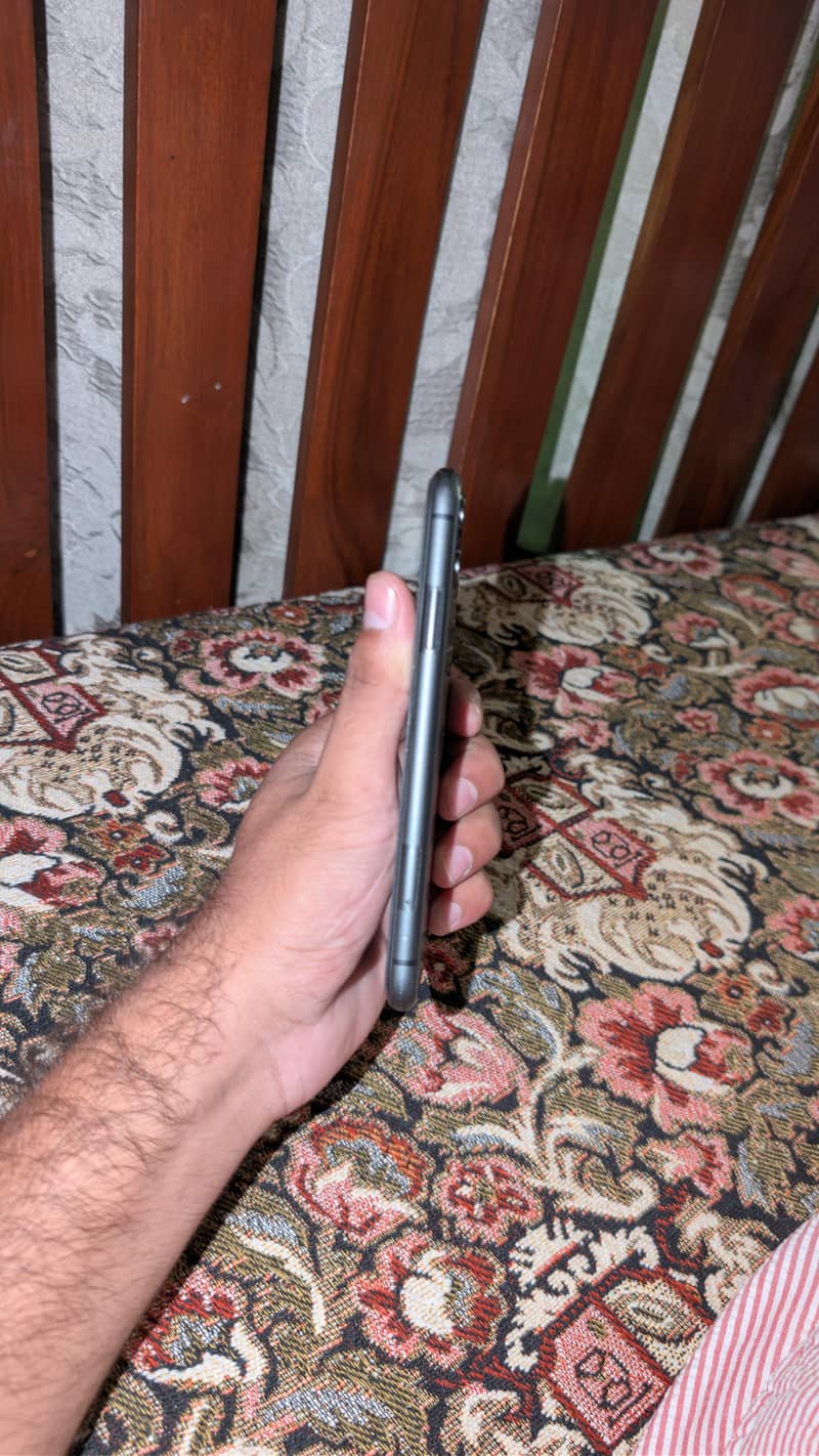 iPhone 11 1