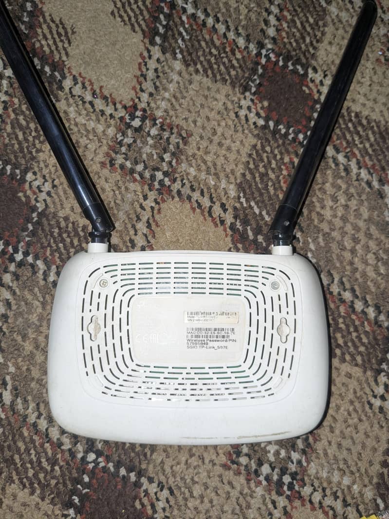 TP-LINK 597E ROUTER 1