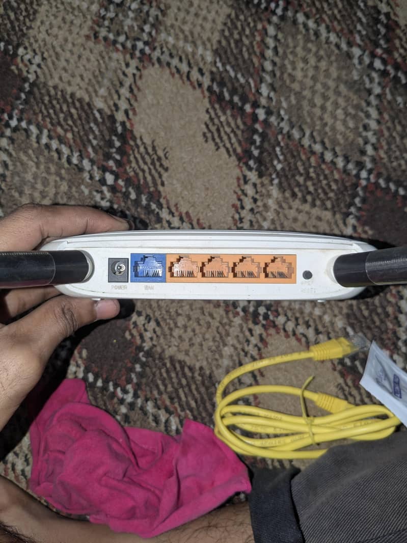 TP-LINK 597E ROUTER 2