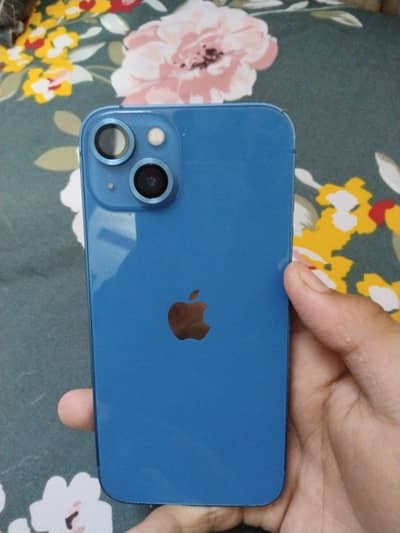 Apple iPhone 13