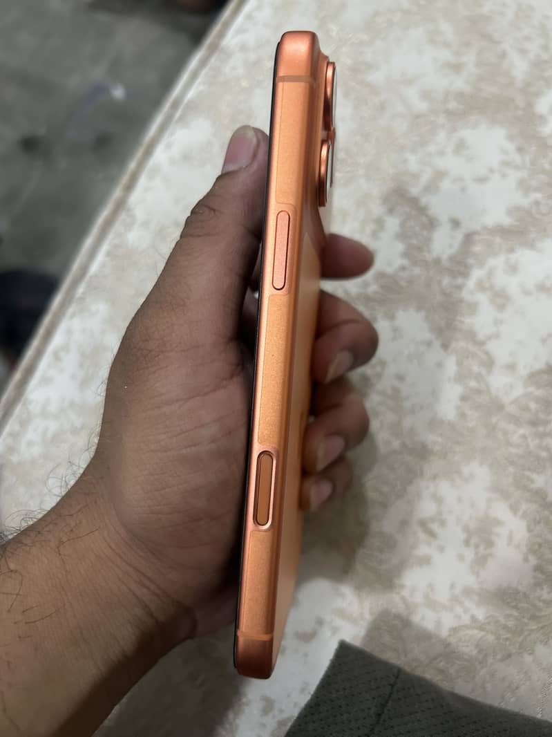 Apple iPhone 17 Pro Max 3