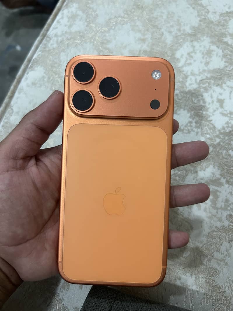Apple iPhone 17 Pro Max 5