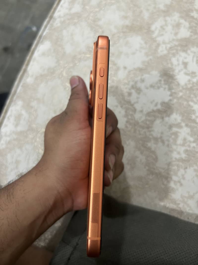 Apple iPhone 17 Pro Max 6