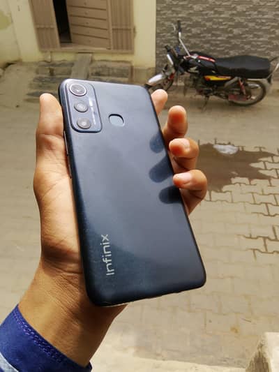 Infinix Hot 11
