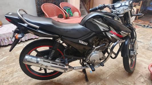 Yamaha YBR G