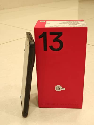  OnePlus 13 (Official PTA Approved) – 16GB / 512GB – Mint Condition