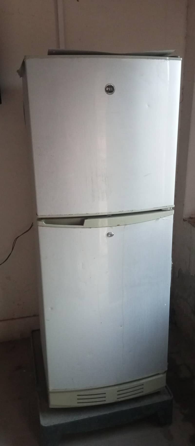 Refrigerator 0