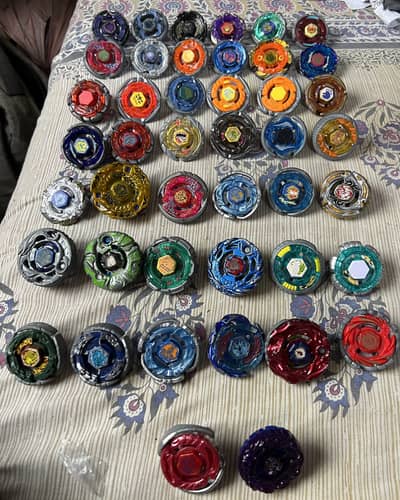 Beyblade metal furry and beyblade  x  tt/hasbro