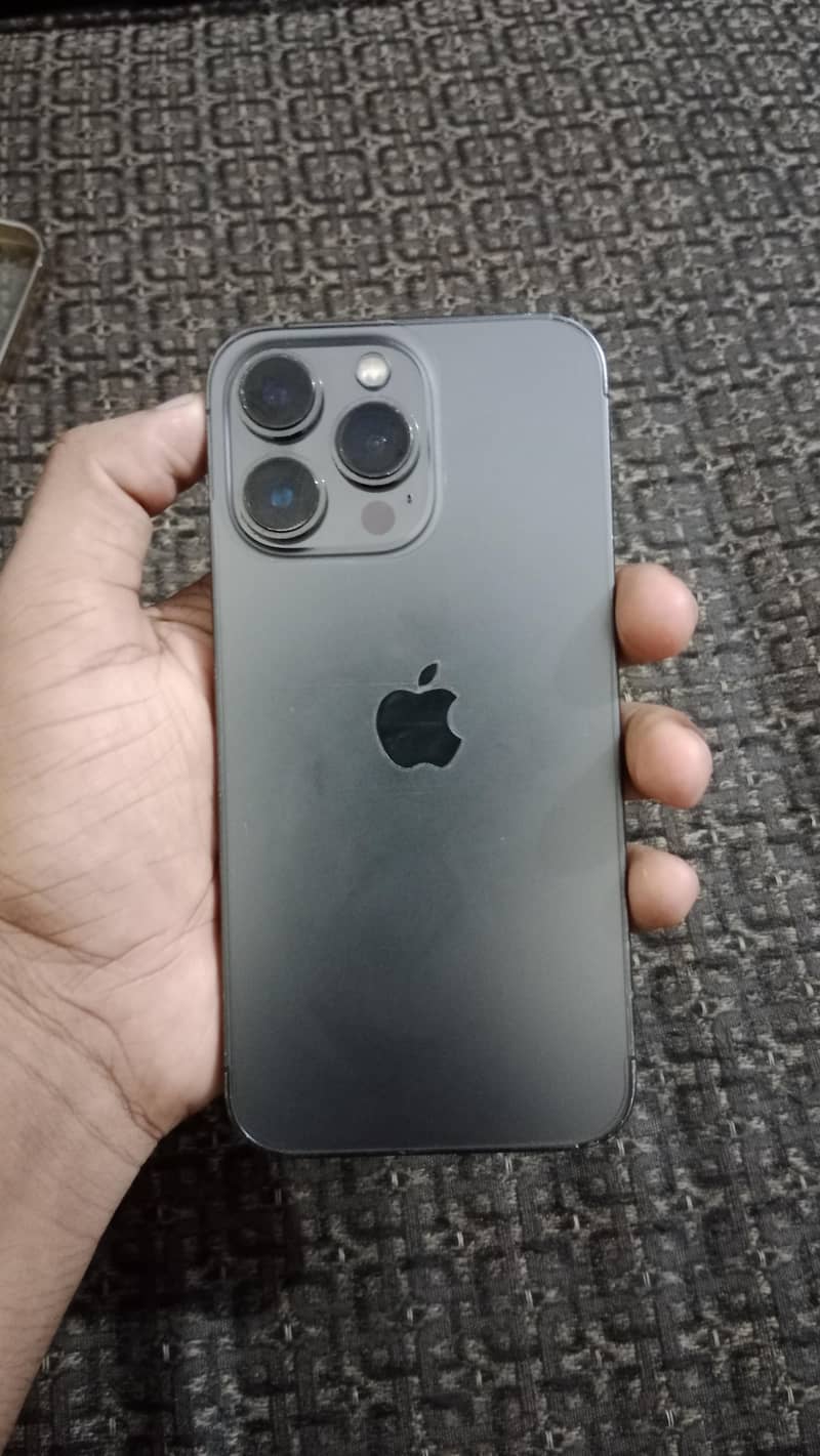 Apple iPhone 13 Pro 1