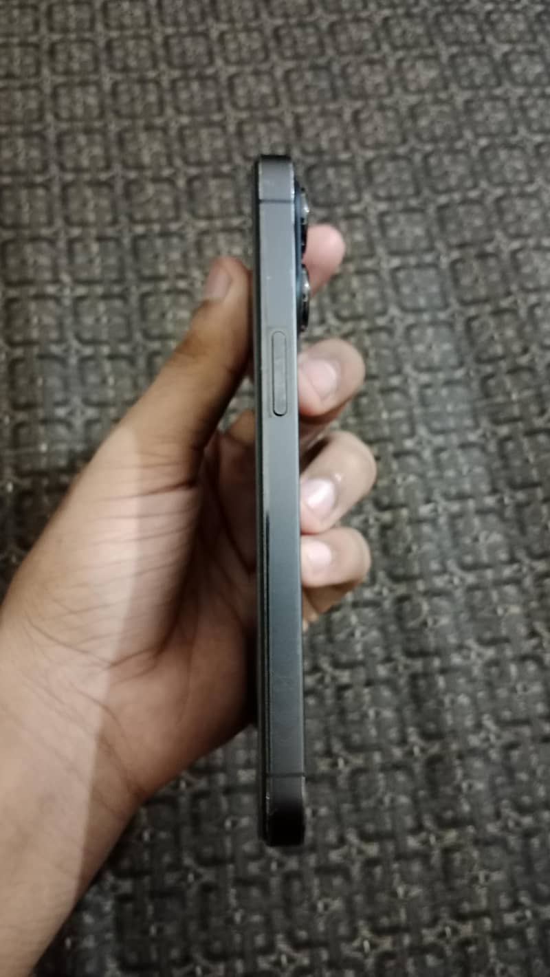 Apple iPhone 13 Pro 3