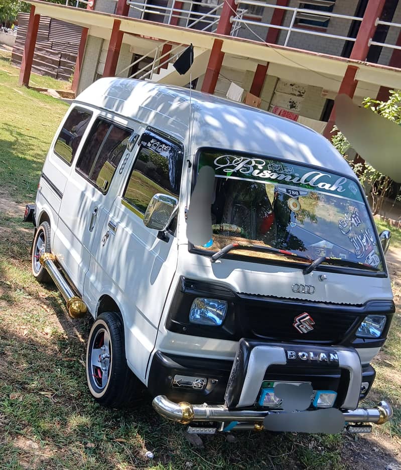 Suzuki Bolan 2012 3