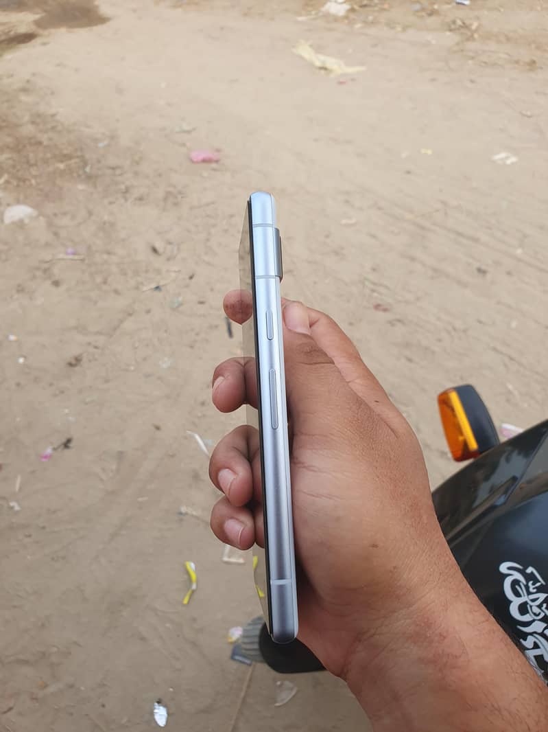Google Pixel 7a 3