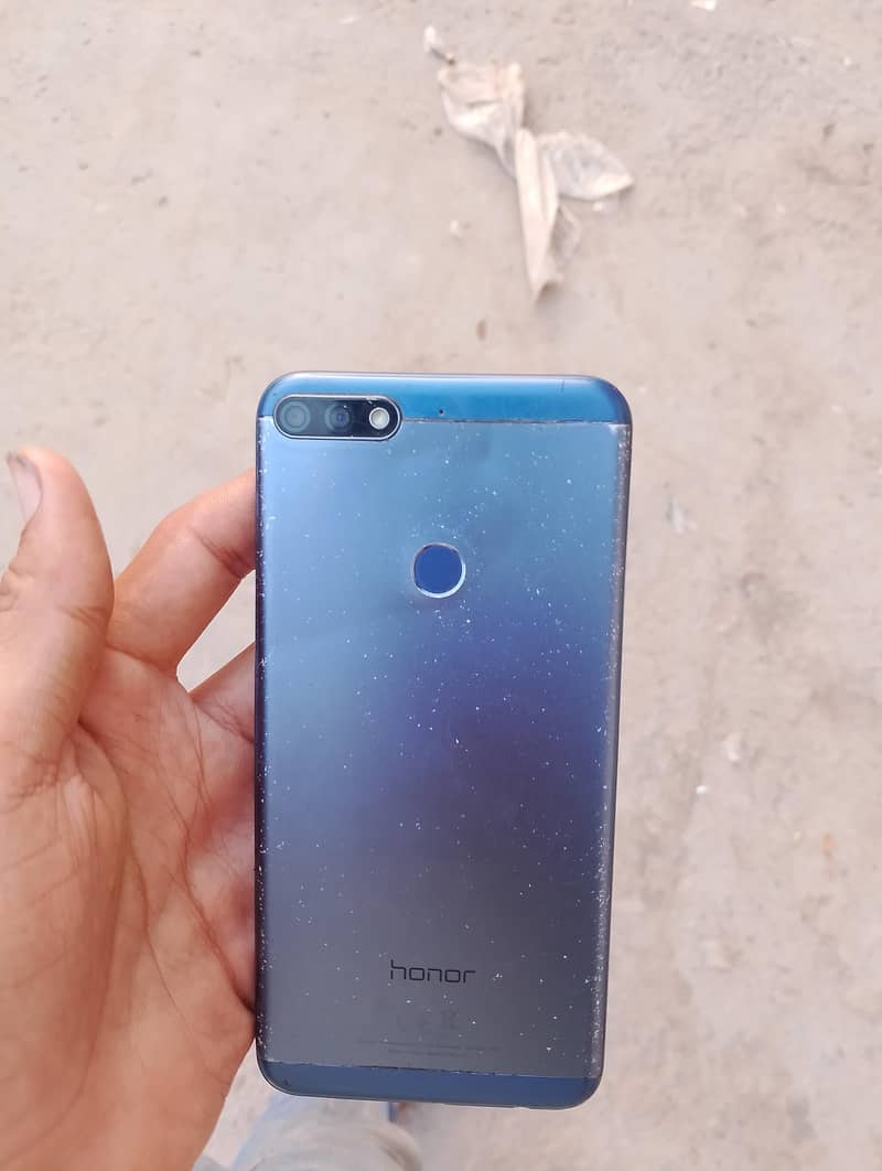 Honor 7C 3
