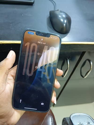 Apple iPhone 13