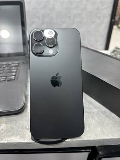 iPhone 16 Pro Max JV | 256 GB | 97% Batt. . Health | 1 week che. . War. .