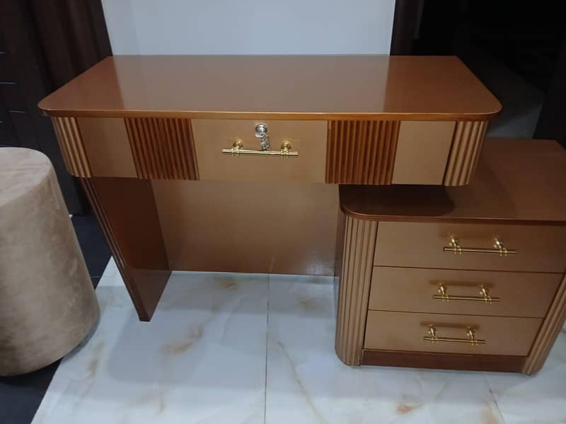 bed with dressing table 1