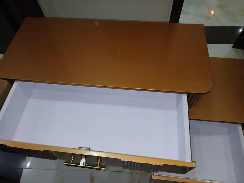 bed with dressing table 9