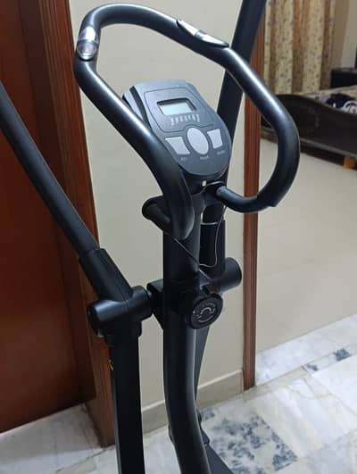 Elliptical Cross Trainer 2-in-1 Exercise Bike in Excellent Condition