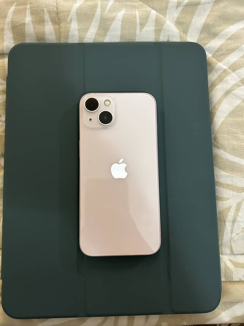 Apple iPhone 13 0