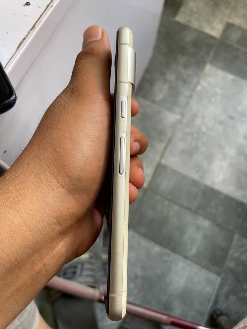Google Pixel 7 5